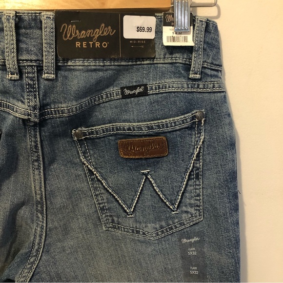 New with tags Wrangler Retro Fit Flare Jeans - Picture 4 of 6